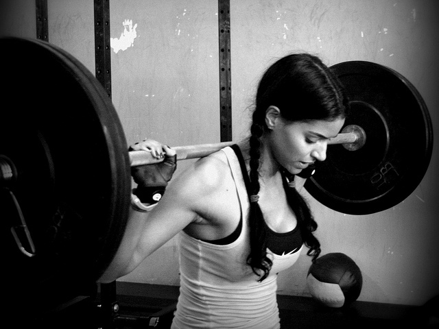 25 Tips On How To Lift Heavy Weights Safely Physical Living